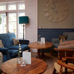 Riverside Inn By Chef & Brewer Collection